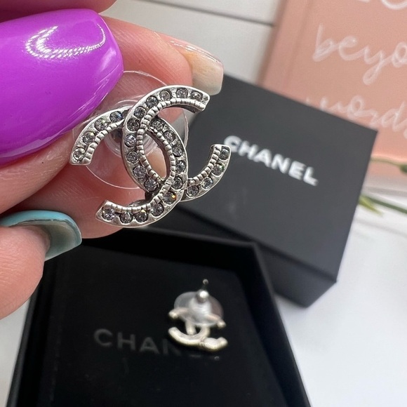 Chanel Classic CC Crystal Stud Earrings - Authentic - Picture 5 of 6